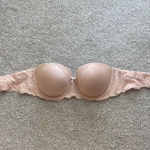 32DD Victoria’s Secret Bra